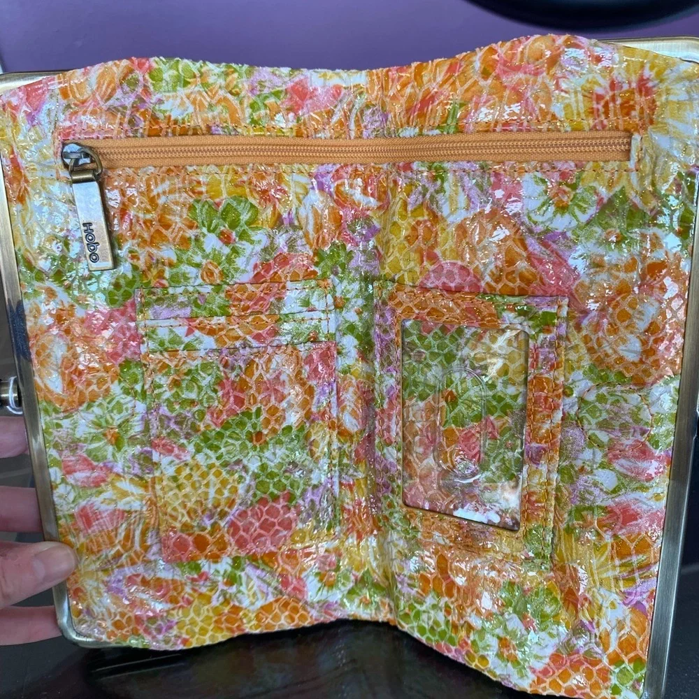 HOBO Multicolor Floral Clutch - Picture 4 of 4